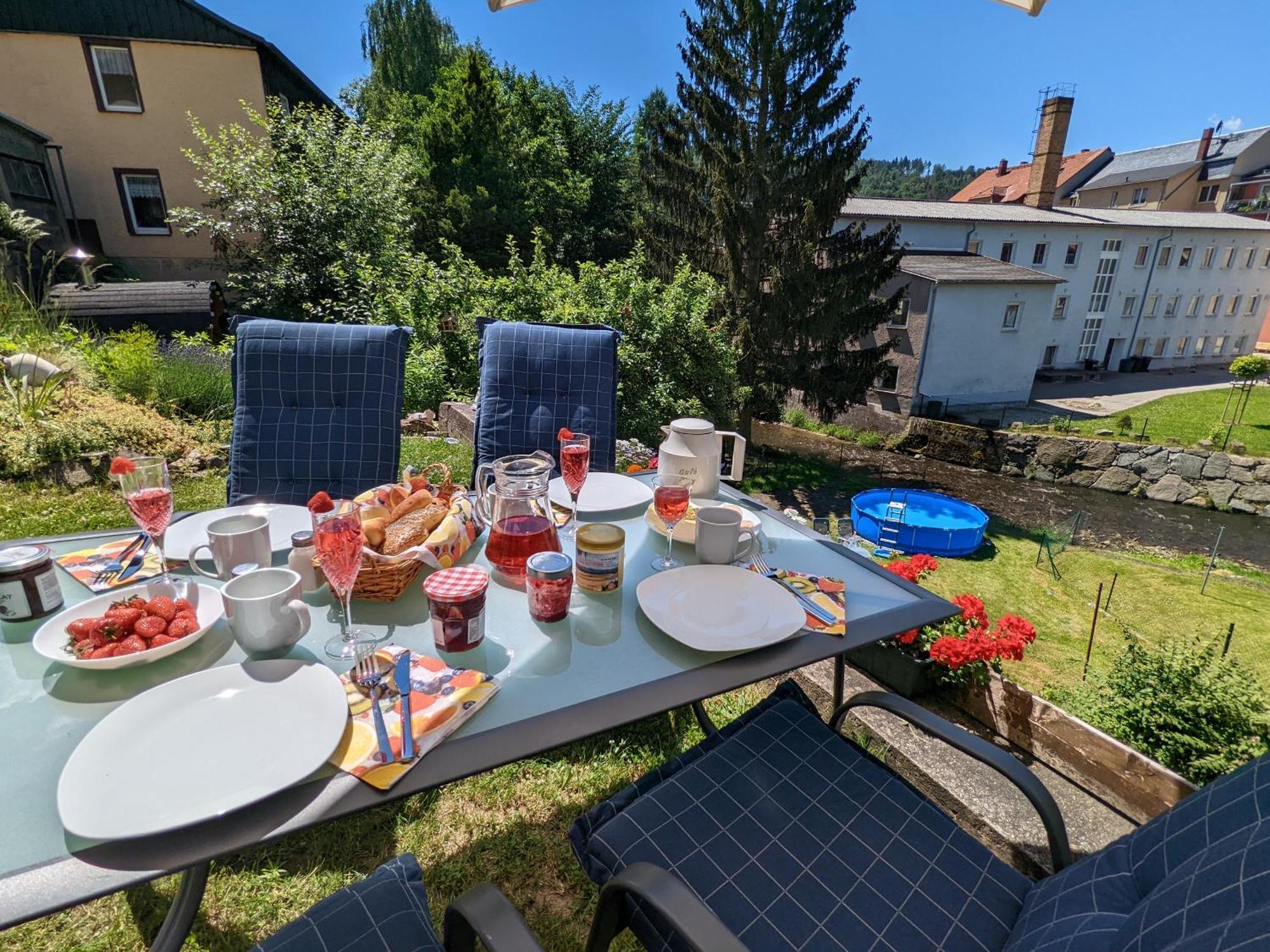 Zi1 - Urlaubsmagie - Erholung Mit Whirlpool & Sauna Sebnitz Esterno foto